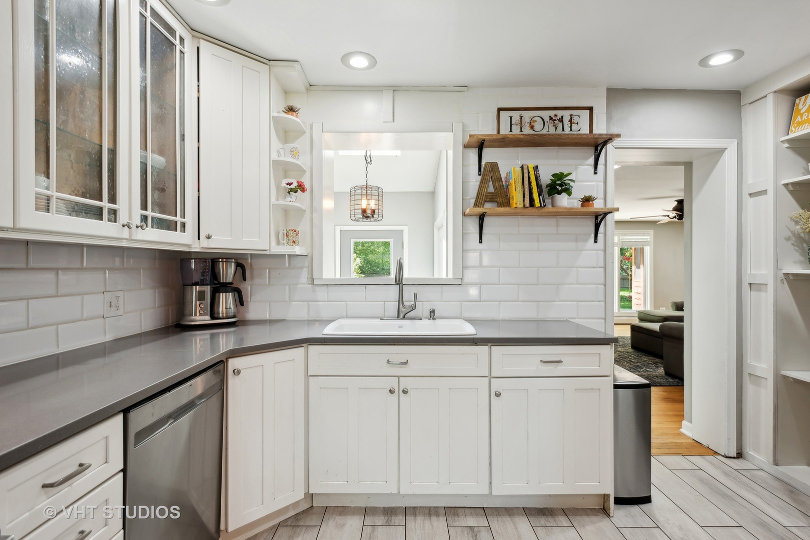 8 North Wheeling Road Prospect Heights, IL 60070 - Photo 7 of 24 Gallery Image 7