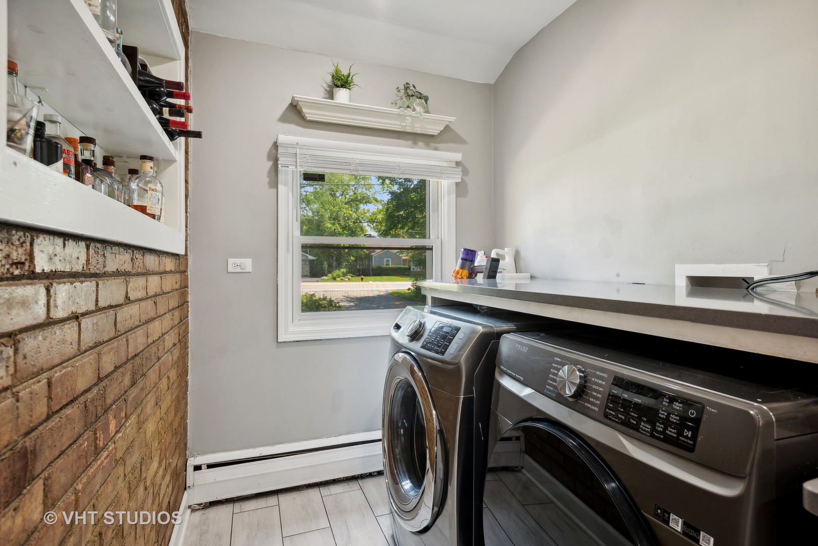 8 North Wheeling Road Prospect Heights, IL 60070 - Photo 9 of 24 Gallery Image 9