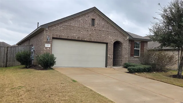 $2,050 | 25907 Azure Rock Lane, Richmond, TX 77406
