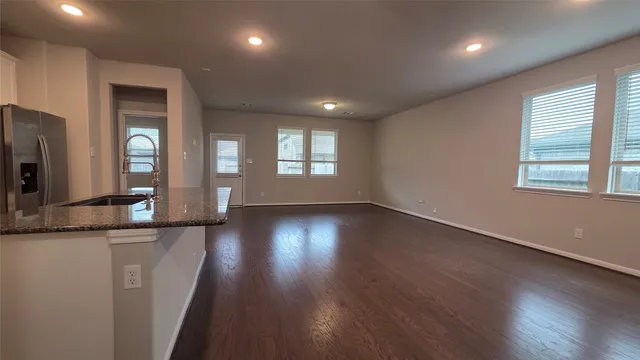 $2,050 | 25907 Azure Rock Lane, Richmond, TX 77406