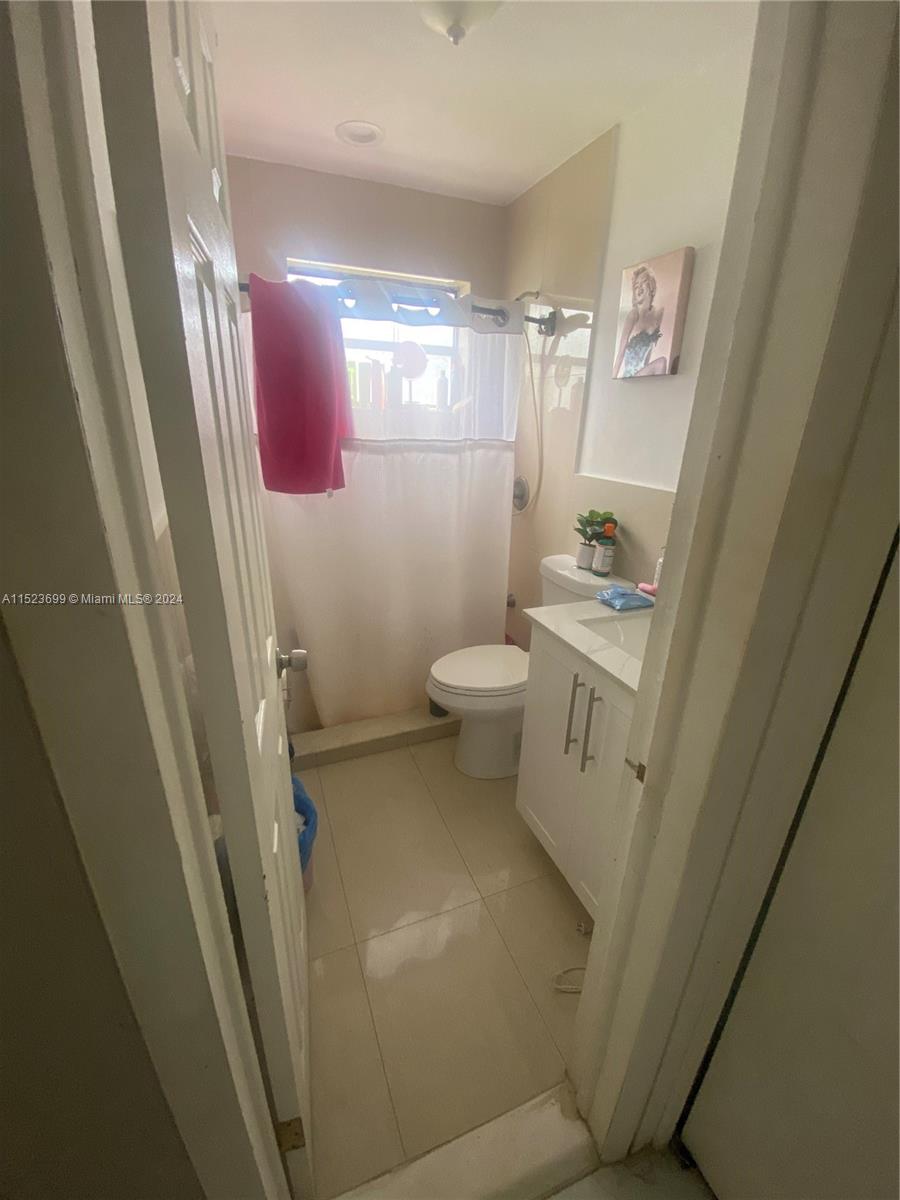 114 Virginia Road West Park, FL 33023 - Photo 8 of 15 Gallery Image 8