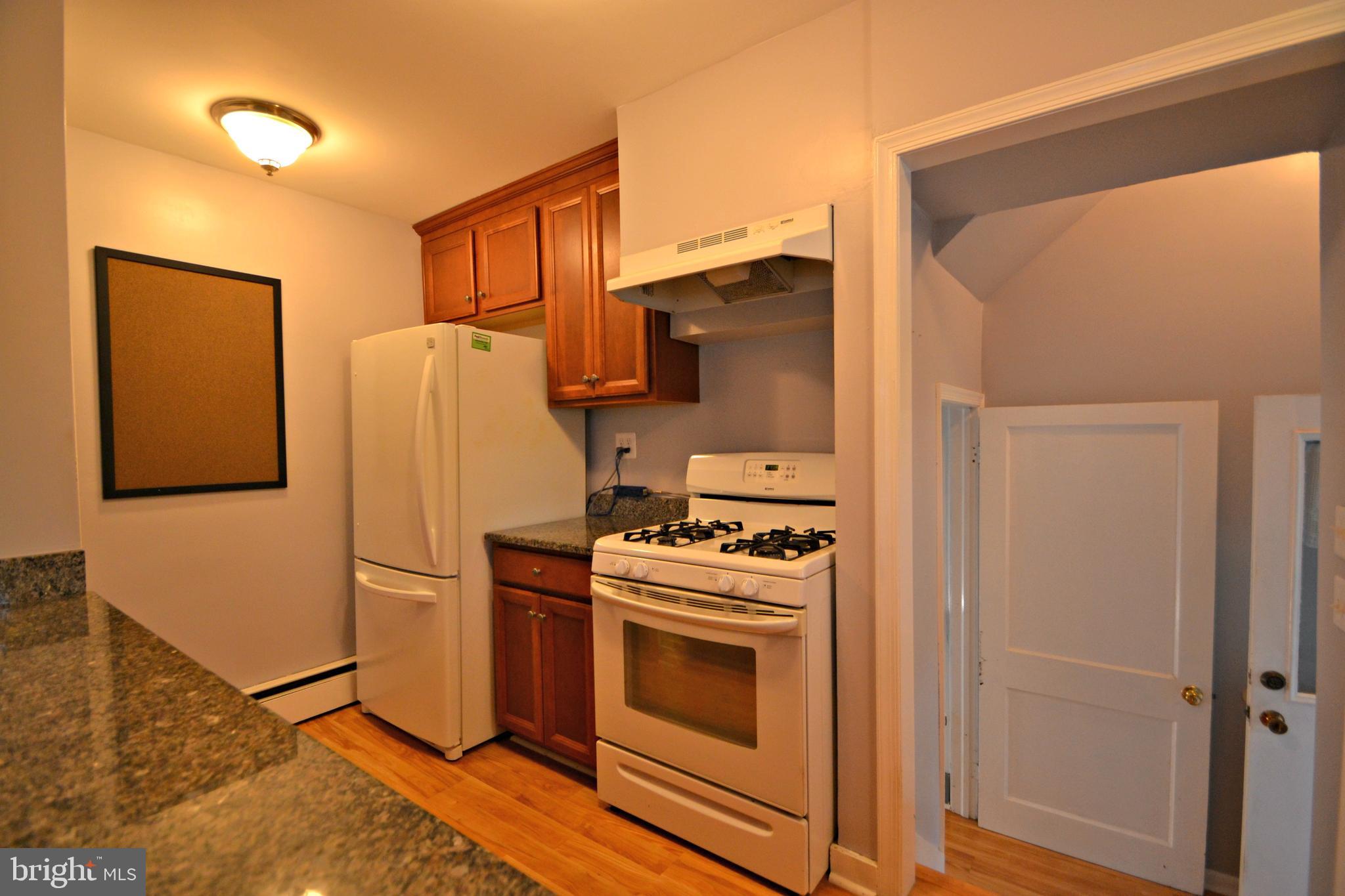 625 Lucabaugh Mill Road Westminster, MD 21157 - Photo 3 of 31 Kitchen