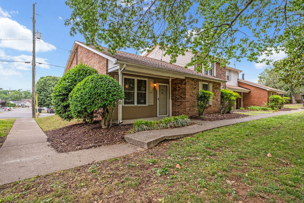430 Walton Ferry Road, Unit 1700 Hendersonville, TN 37075 - Photo 3 of 32