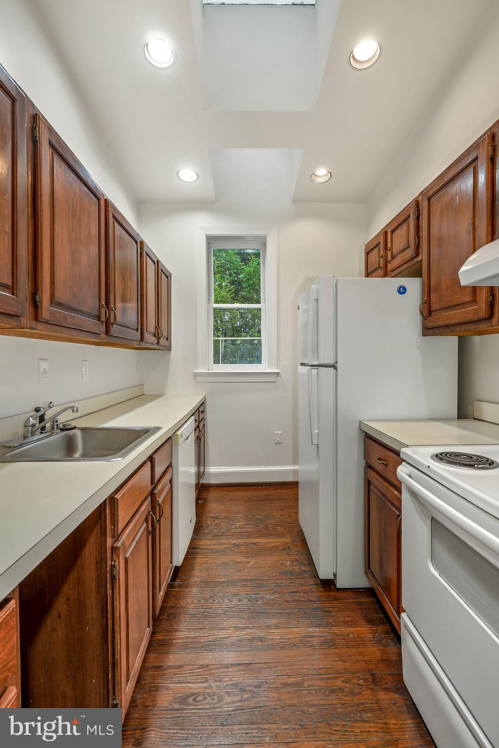 3333 N Street Northwest, Unit 7 Washington, DC 20007 - Photo 13 of 31 Skylights in kitchen