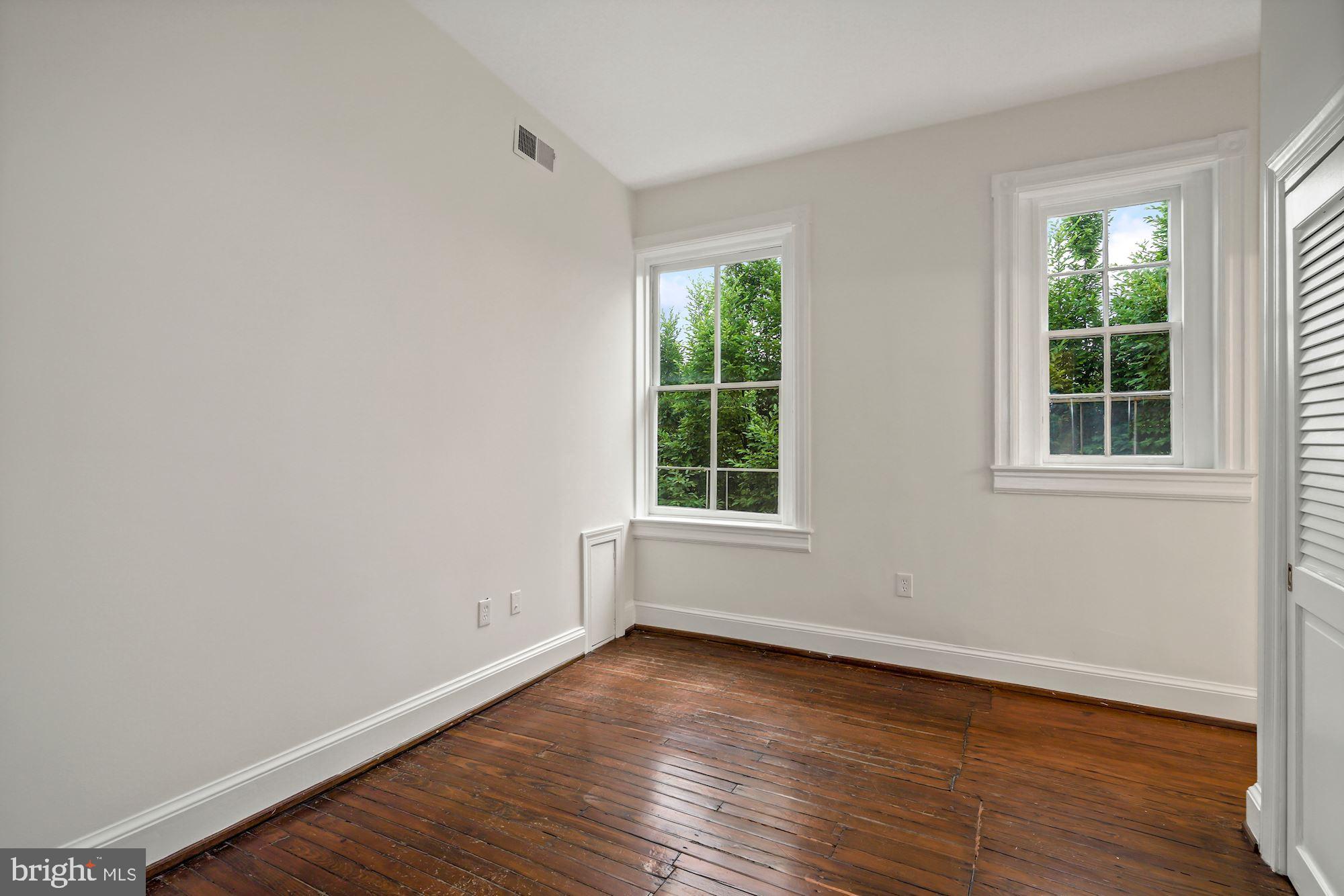 3333 N Street Northwest, Unit 7 Washington, DC 20007 - Photo 15 of 31 First Bedroom