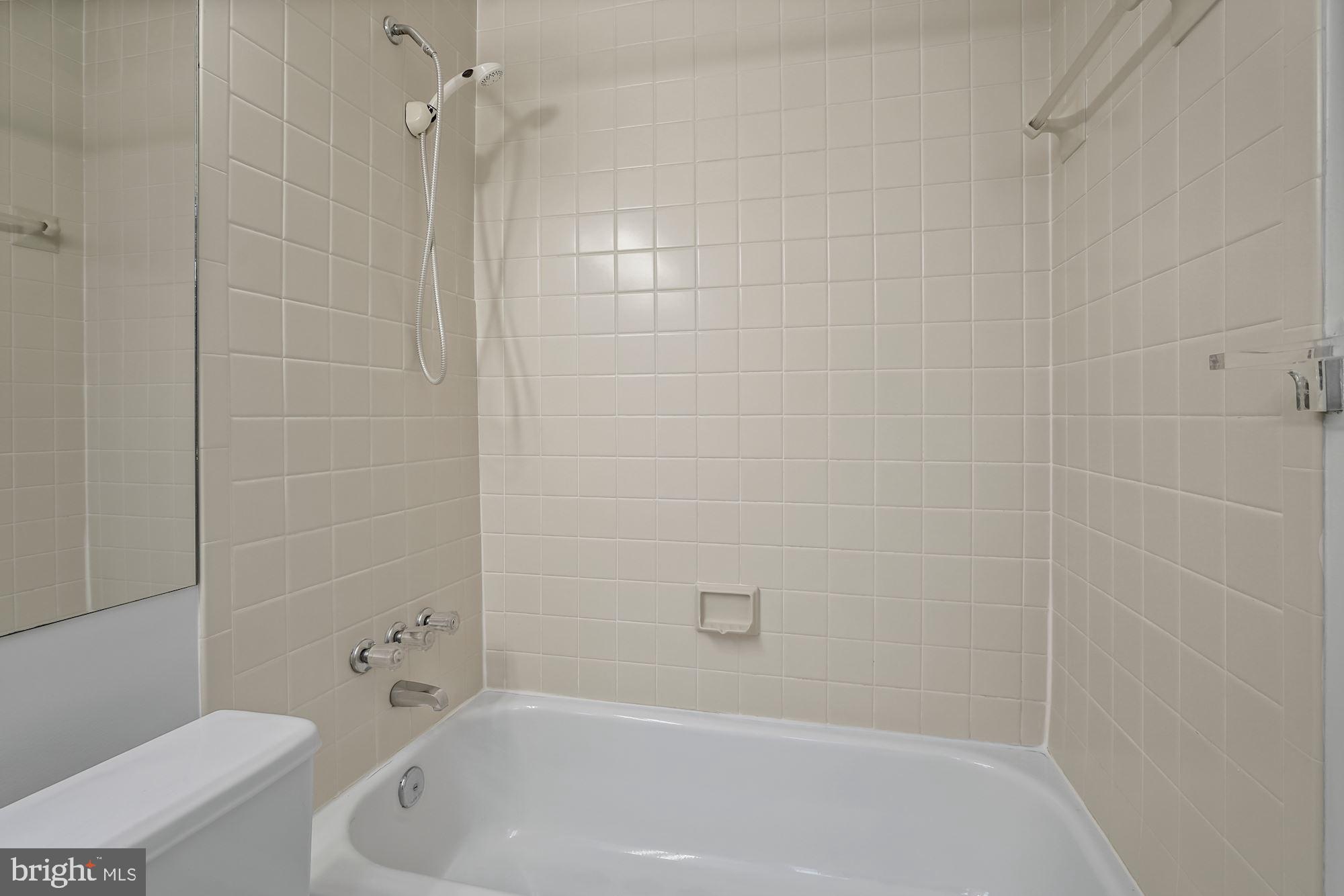 3333 N Street Northwest, Unit 7 Washington, DC 20007 - Photo 23 of 31 Bathroom