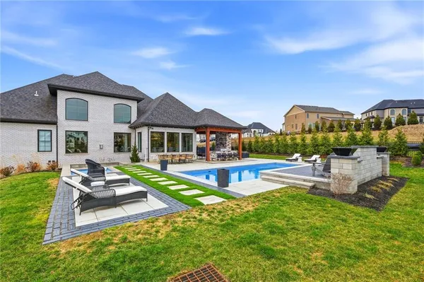 $2,300,000 | 2002 Mallard Lane, Baden, PA 15005