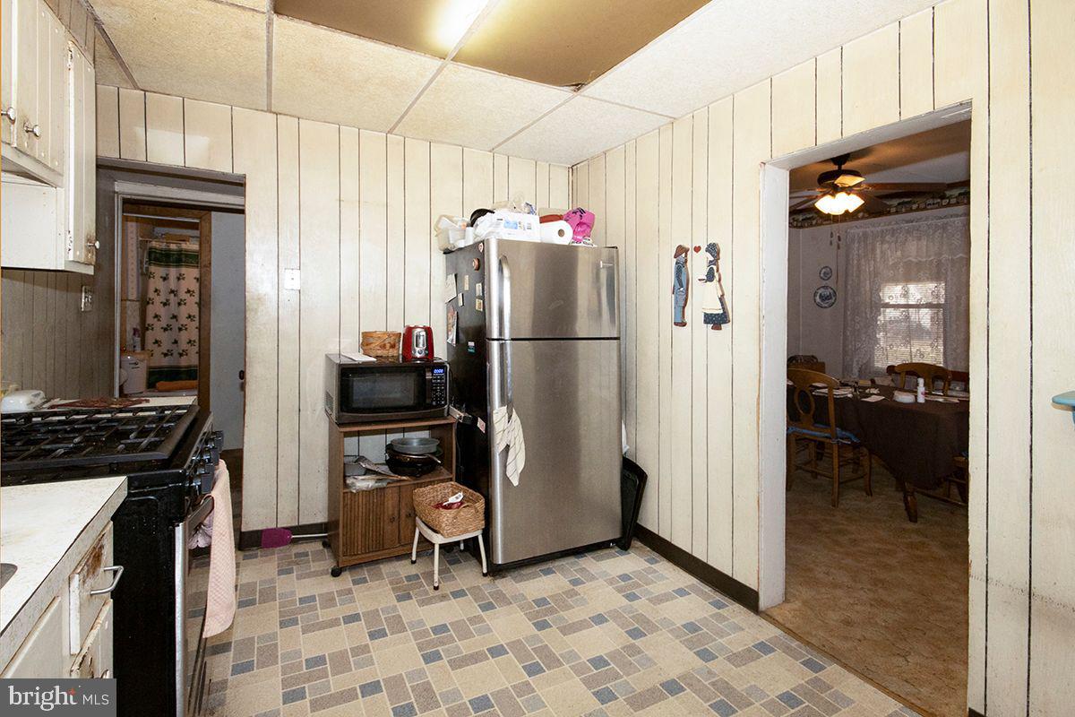 122 Erial Road Clementon, NJ 08021 - Photo 6 of 30 Kitchen