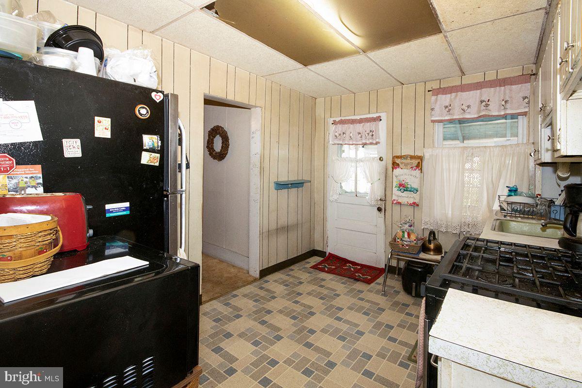 122 Erial Road Clementon, NJ 08021 - Photo 7 of 30 Kitchen