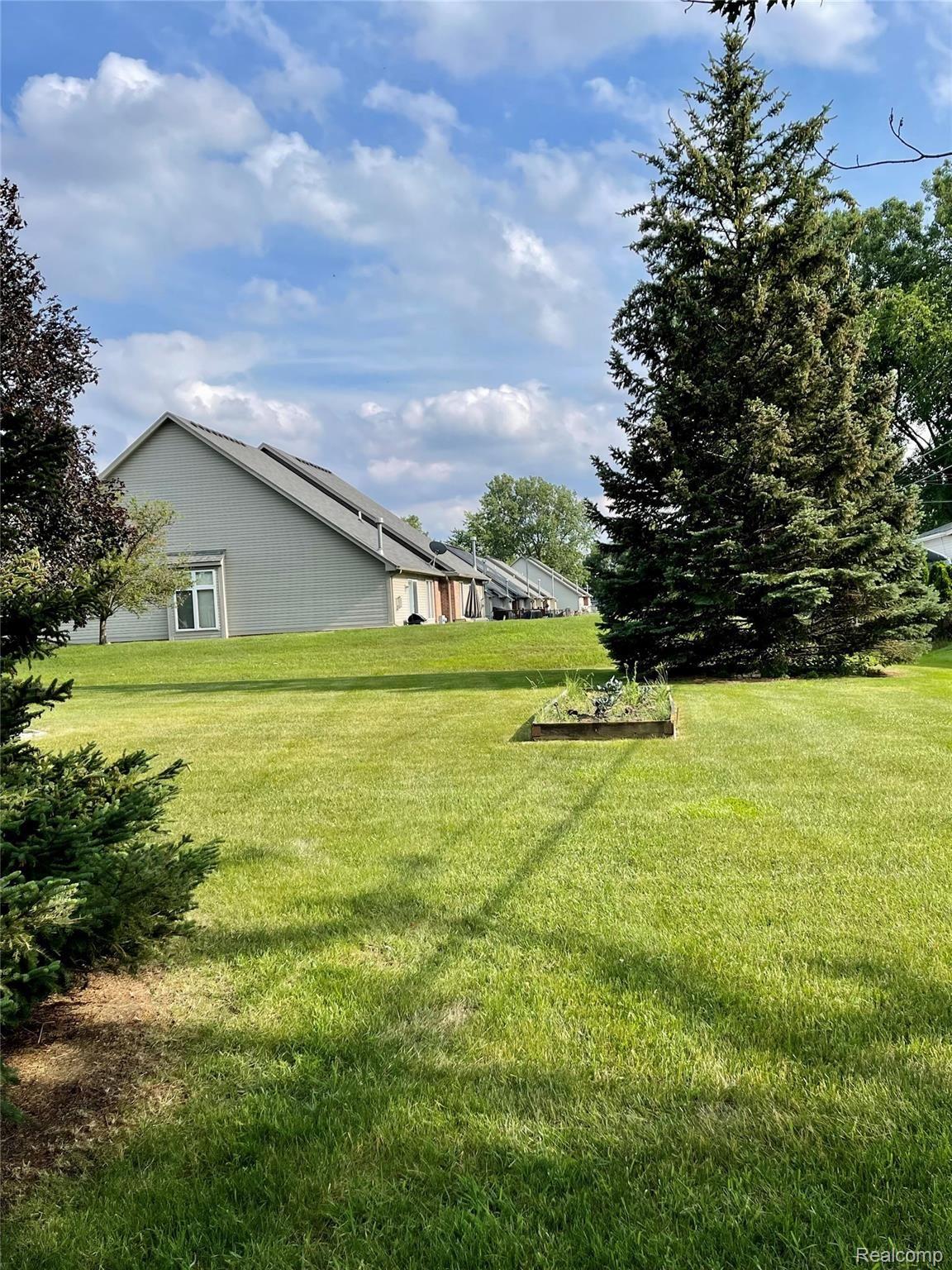37481 Ryan Road Sterling Heights, MI 48310 - Photo 14 of 47 Back of yard deep.jpg