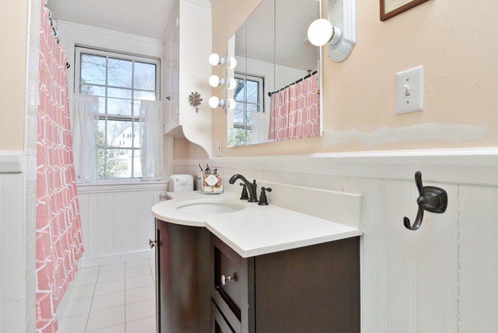 76 Brook Hill Road Milton, MA 02186 - Photo 20 of 28 Gallery Image 20