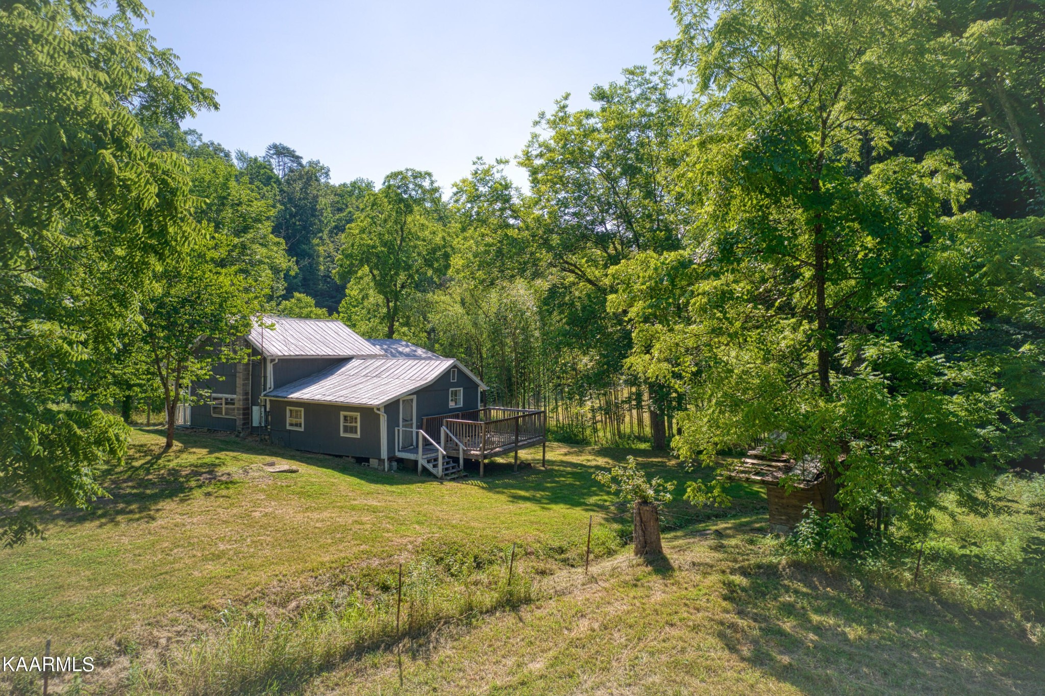 764 Mt Olive Road Andersonville, TN 37705 - Photo 28 of 37 a house view with a wooden fencing