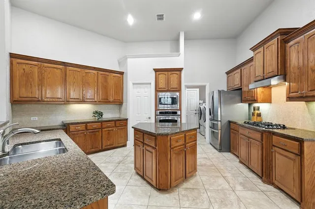 $599,000 | 1620 Terrace Drive, Lantana, TX 76226