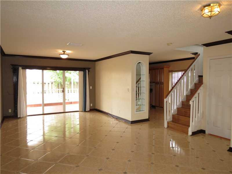 3071 Martello Drive Pompano Beach, FL 33063 - Photo 3 of 17 Family/Great Room