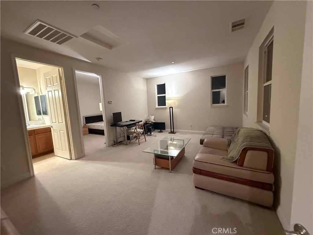 22044 Sagebrook Road Chatsworth, CA 91311 - Photo 7 of 10