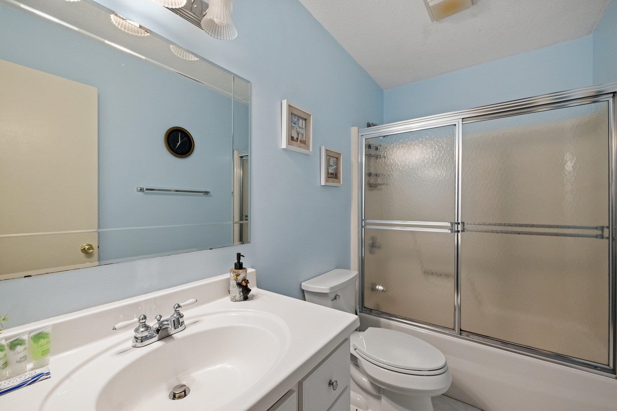 37 Whaleback Road, Unit 3 Lincoln, NH 03251 - Photo 5 of 39