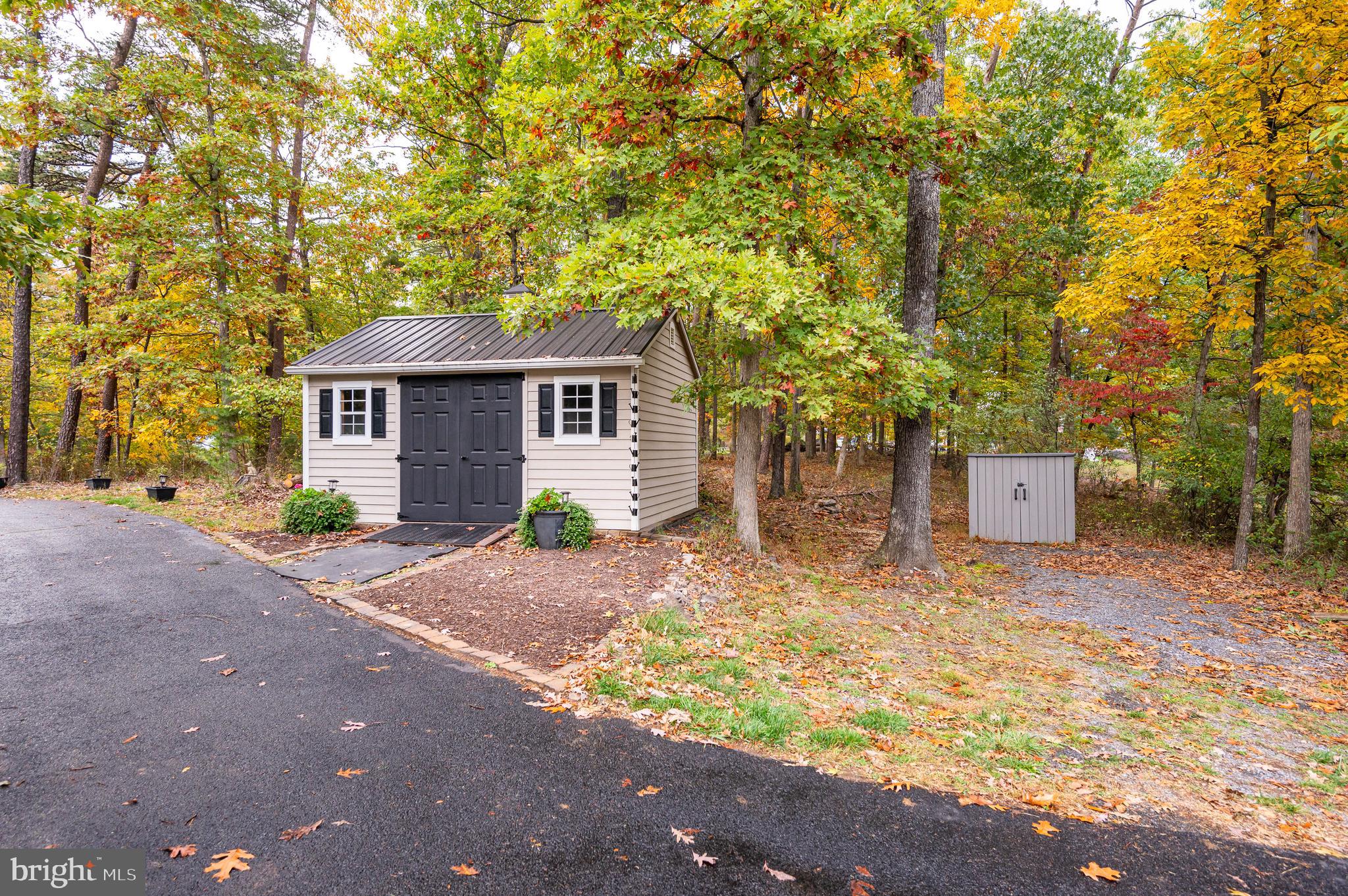 1724 Hunting Ridge Road Winchester, VA 22603 - Photo 5 of 89 Gallery Image 5
