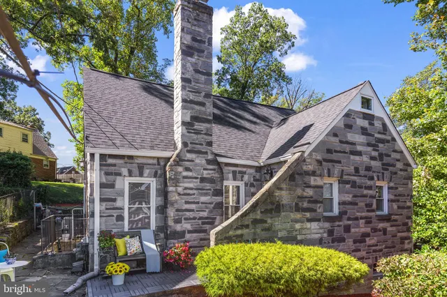 $679,900 | 3429 Highwood Drive Southeast, Washington, DC 20020