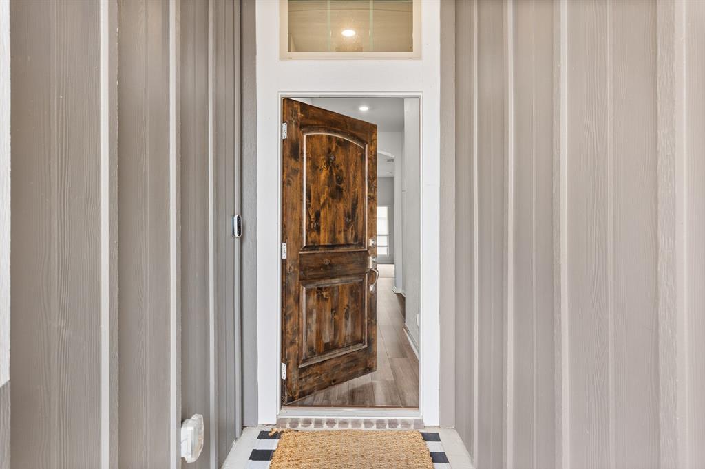 10237 Omni Drive Waco, TX 76708 - Photo 6 of 40 a view of a door with a door