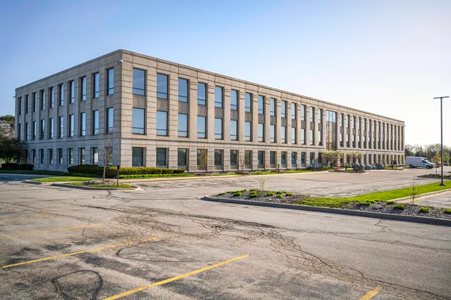 $444,990 | 571 Yosemite Way, Mundelein, IL 60060