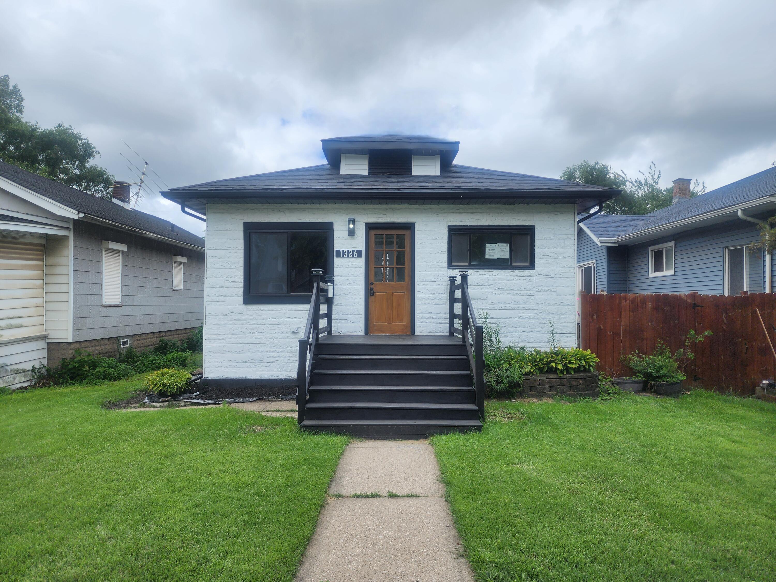 1326 Rutledge Street Gary, IN 46404 - Photo 1 of 20 3000x2250