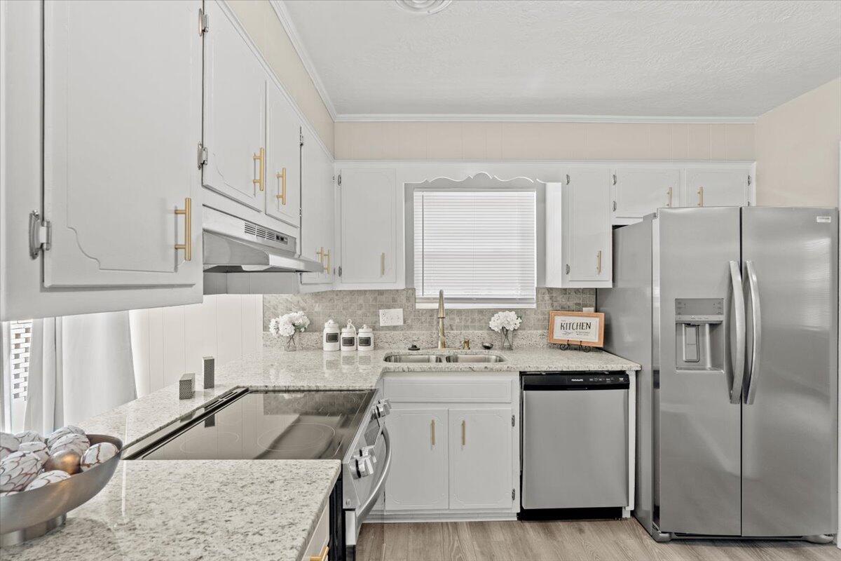 2704 Tryon Place Augusta, GA 30906 - Photo 12 of 27 12-Kitchen