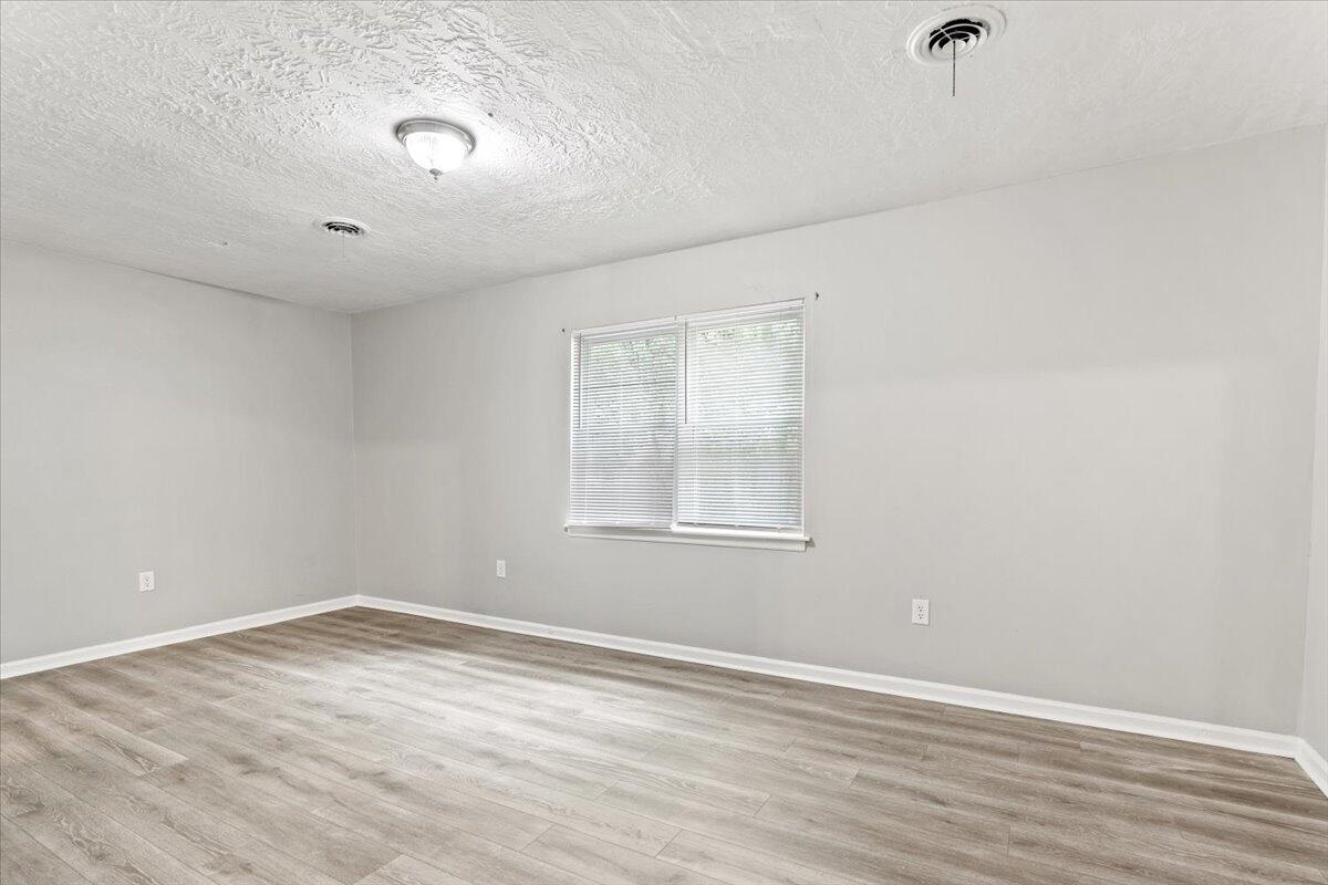 2704 Tryon Place Augusta, GA 30906 - Photo 14 of 27 14-Living Room