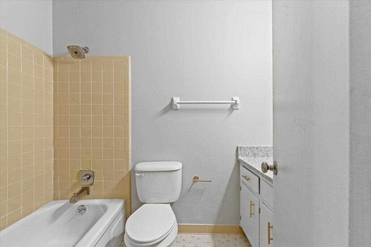 2704 Tryon Place Augusta, GA 30906 - Photo 20 of 27 20-Hallway Bathroom