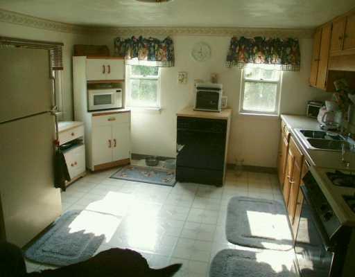 170 Brickyard Road Mars, PA 16046 - Photo 2 of 6 Kitchen.