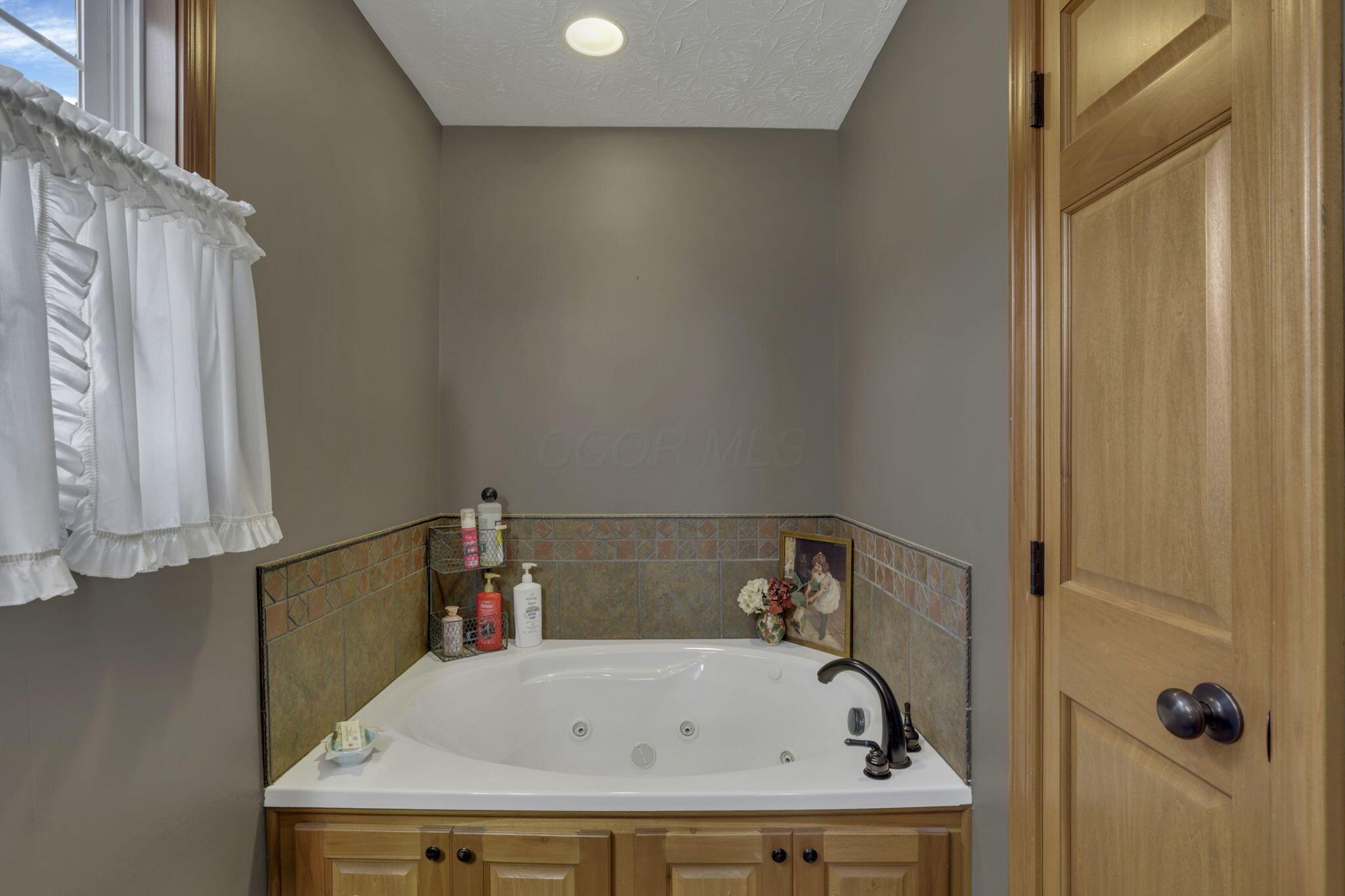 2057 Fout Road, Unit 3 Frankfort, OH 45628 - Photo 28 of 55 31-web-or-mls-IMG_9864