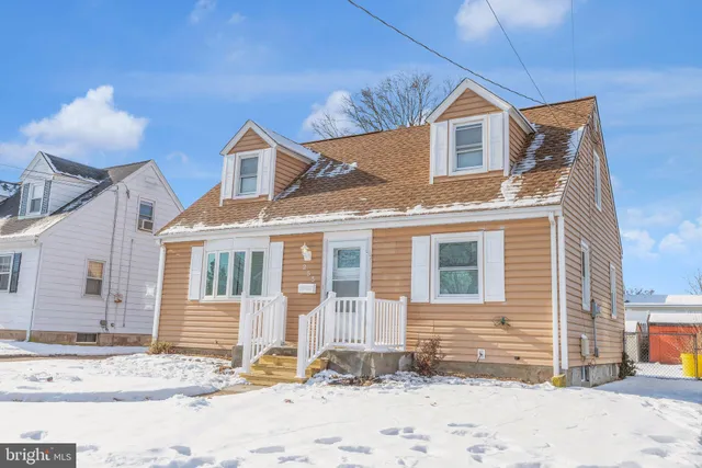 $450,000 | 255 Regina Avenue, Hamilton, NJ 08619