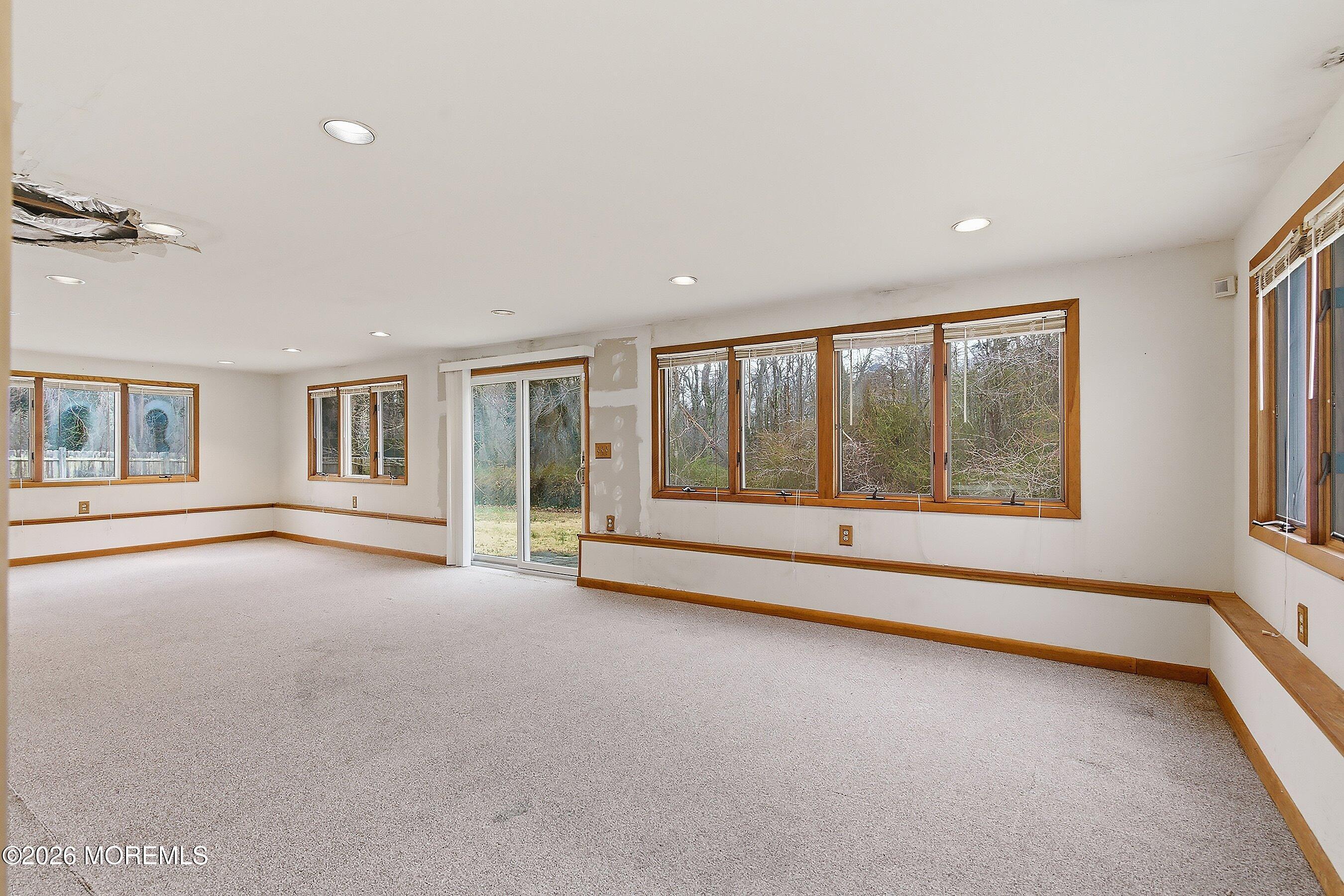 134 Village Way Brick, NJ 08724 - Photo 27 of 47 Great room