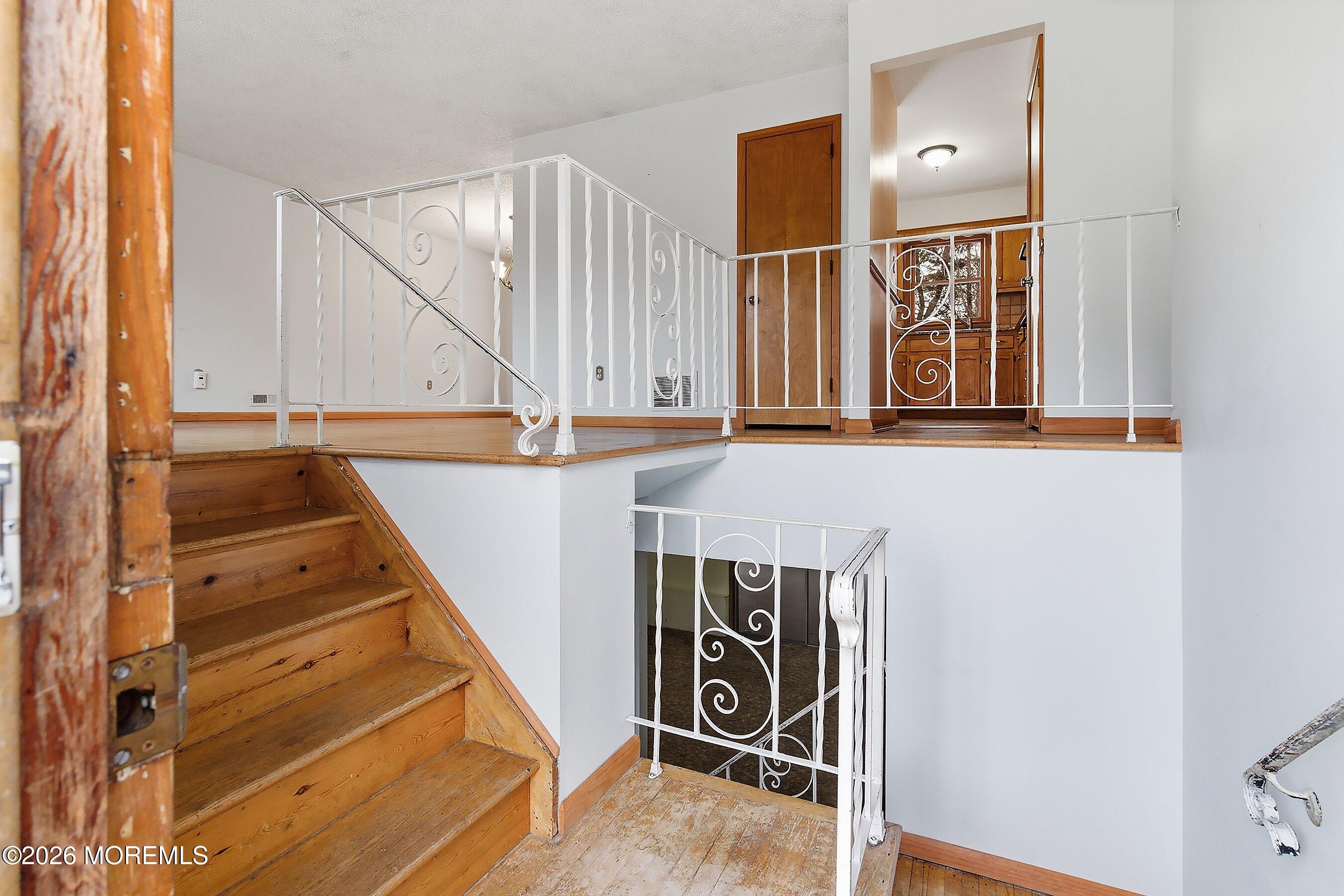 134 Village Way Brick, NJ 08724 - Photo 7 of 47 Foyer