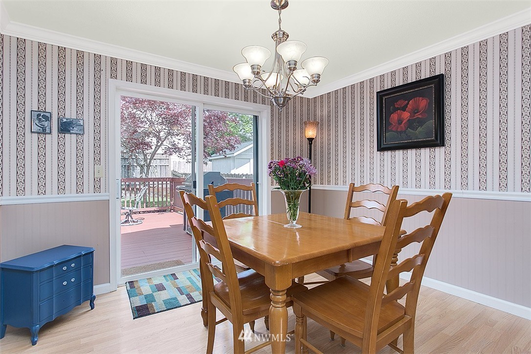 1605 172nd Street Southeast Bothell, WA 98012 - Photo 10 of 20