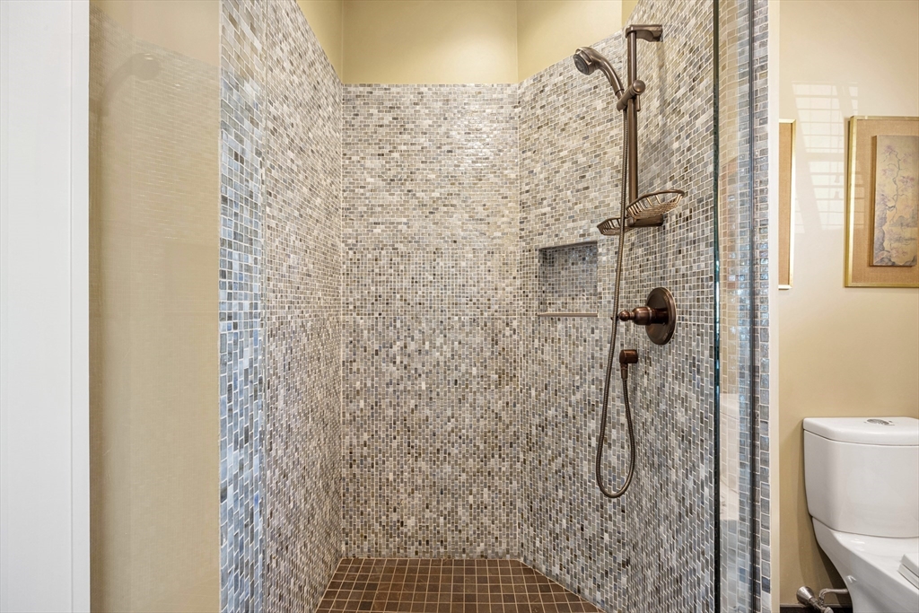 358 Rock Island Road Quincy, MA 02169 - Photo 30 of 40