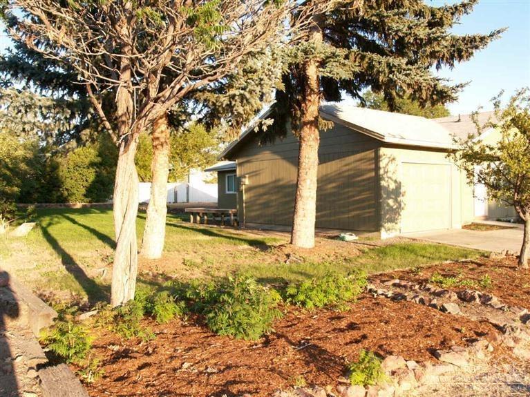 730 East Ridgeview Drive Culver, OR 97734 - Photo 1 of 5 Primary Photo