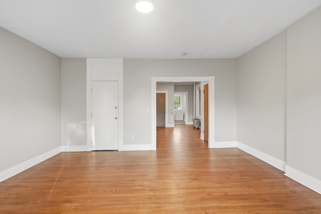 456 Maple Street, Unit 3 Holyoke, MA 01040 - Photo 6 of 14 Gallery Image 6