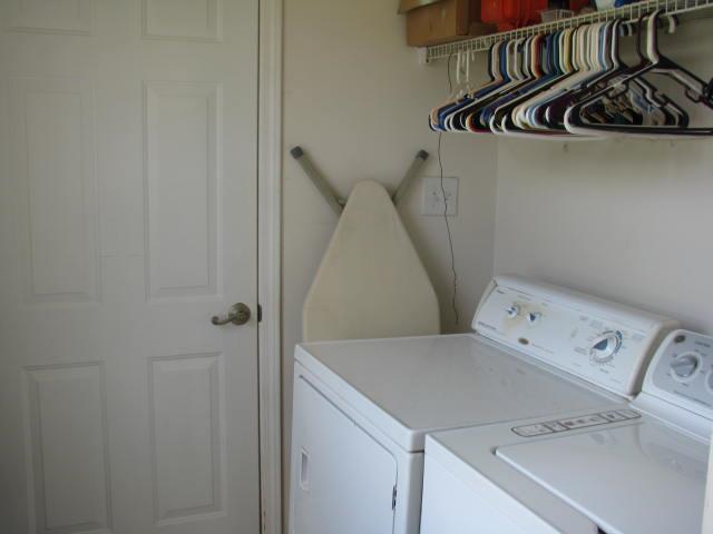464 Sylvis Road Dickson, TN 37055 - Photo 6 of 10 Separate laundry room.