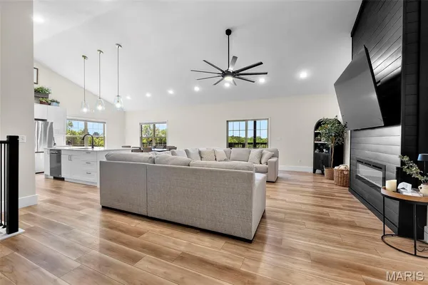 $625,000 | 1006 Saddlebrooke Ridge, Jackson, MO 63755