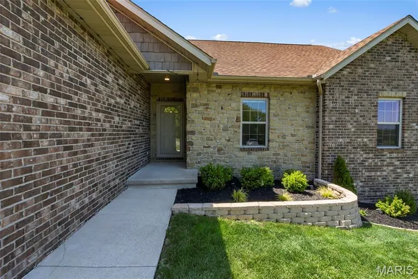 $625,000 | 1006 Saddlebrooke Ridge, Jackson, MO 63755