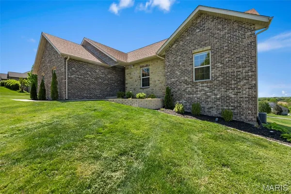 $625,000 | 1006 Saddlebrooke Ridge, Jackson, MO 63755