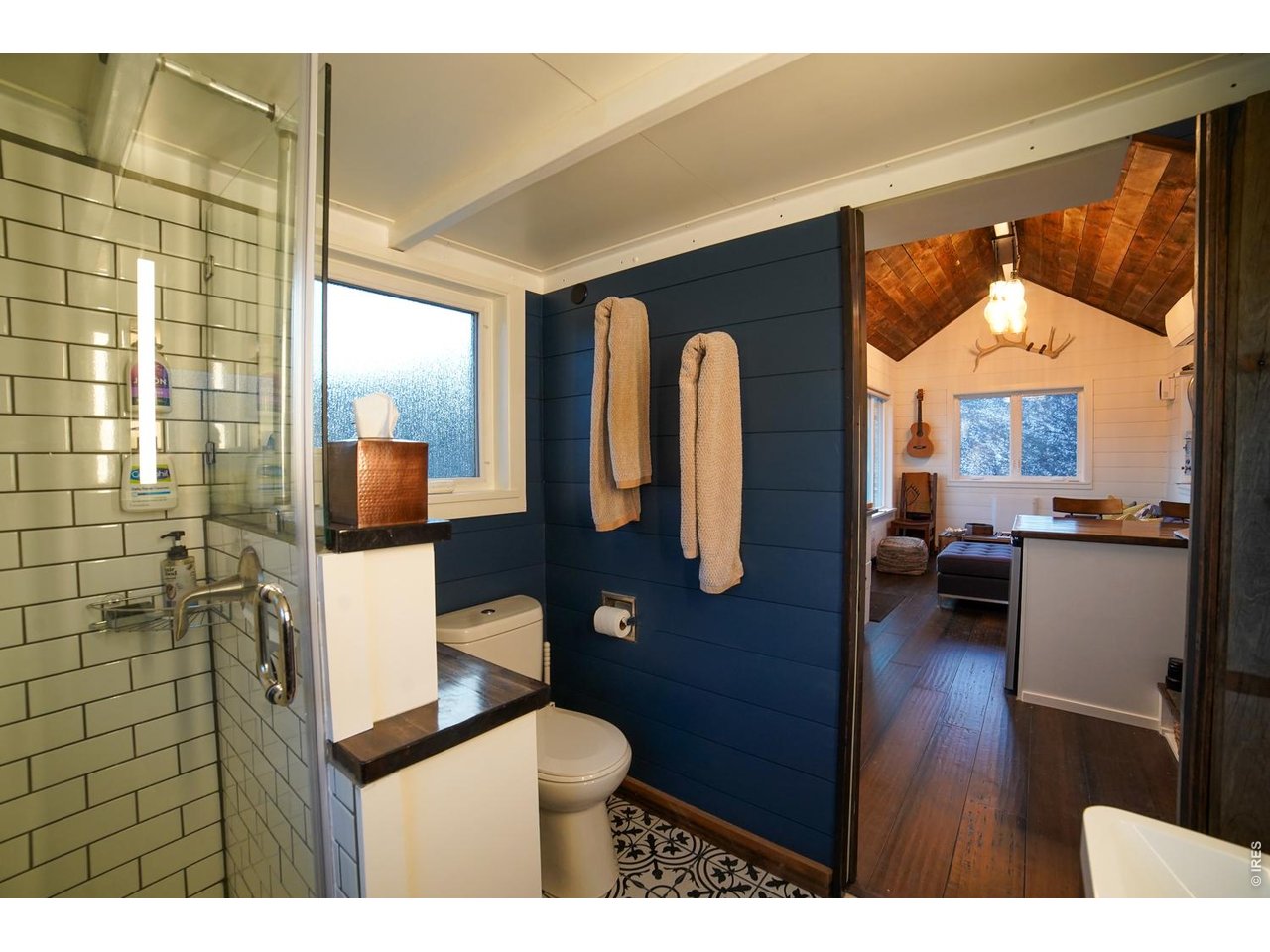 560 Emerson Gulch Road Boulder, CO 80302 - Photo 18 of 32 Bathroom, kitchen, and living room layout