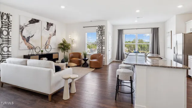 $386,385 | 107 Mint Ct Bluff, Bluff City, TN 37618