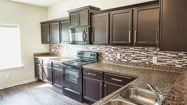 $2,300 | 10510 Pine Landing Drive, Houston, TX 77088