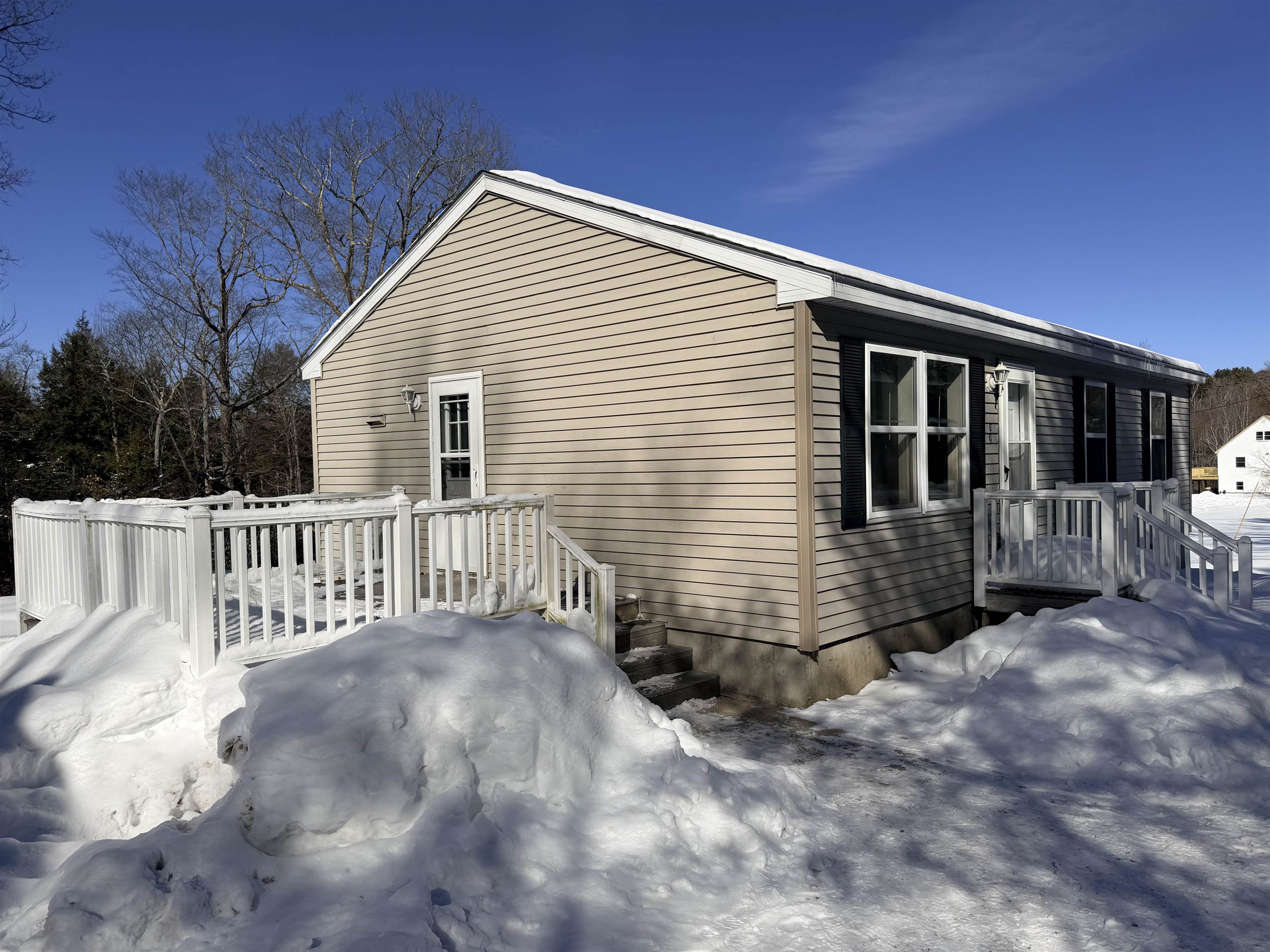 98 Ledge Hill Road Tuftonboro, NH 03816 - Photo 2 of 24
