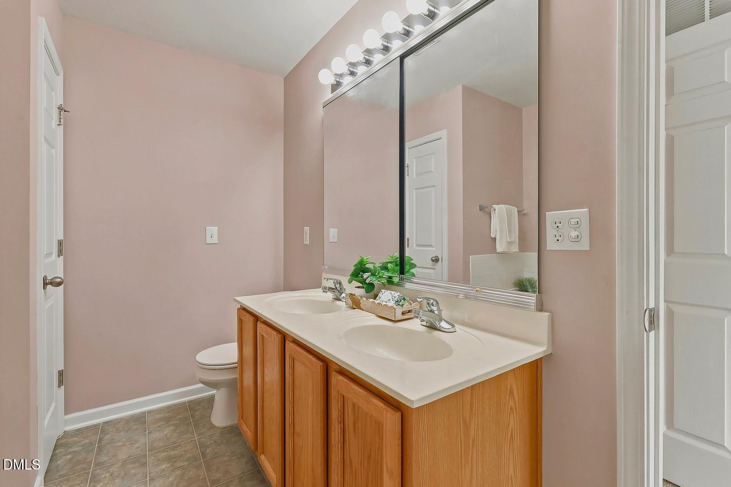 8620 Neuse Club Lane, Unit 107 Raleigh, NC 27616 - Photo 24 of 33 024-030-Primary Bathroom-1500x1000