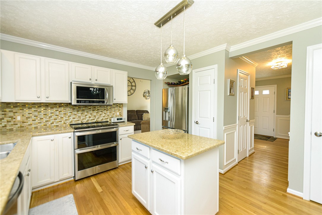 54 Redtail Run Greece, NY 14612 - Photo 5 of 35