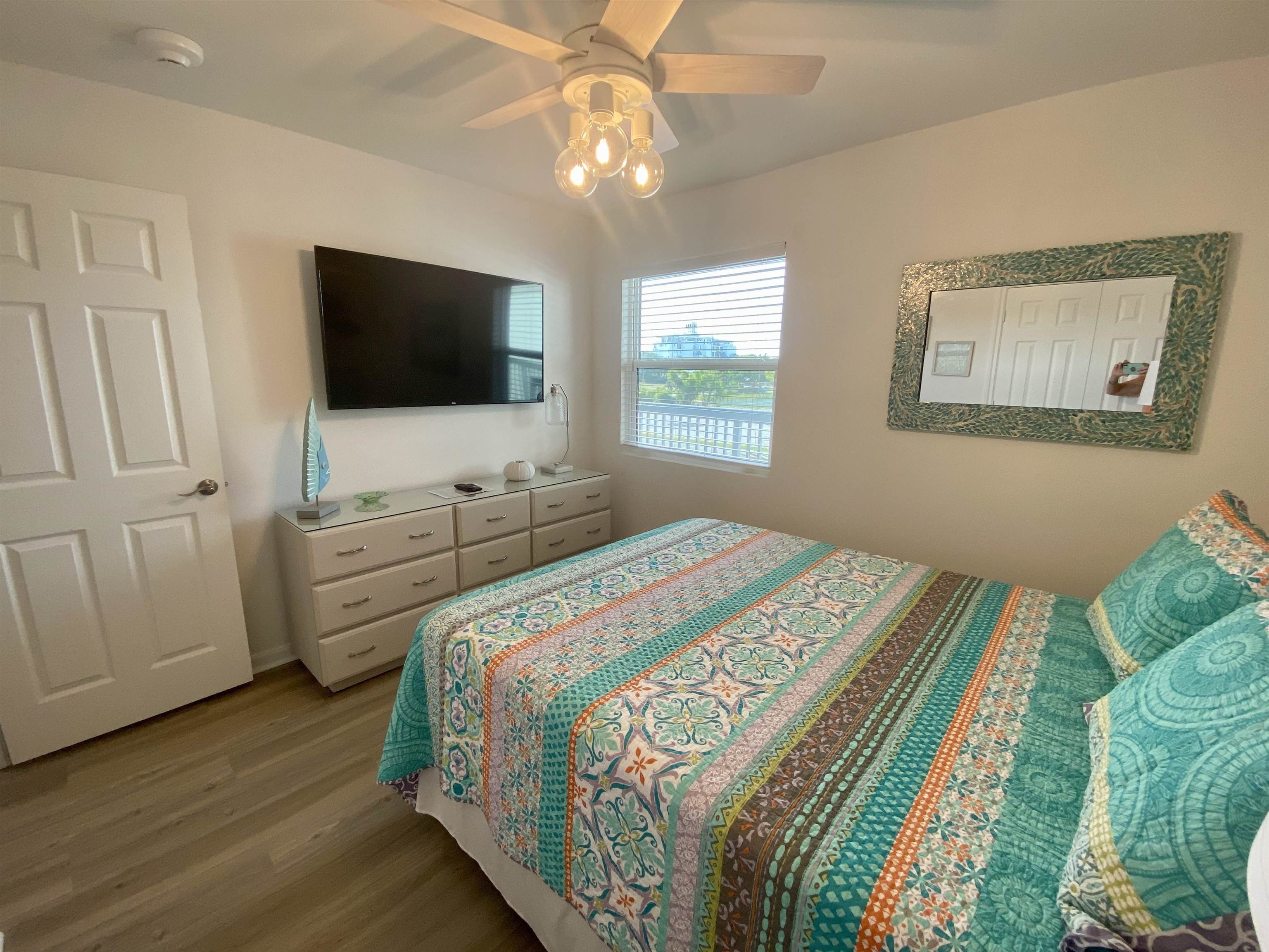 400 Plantation Road, Unit 4209 Gulf Shores, AL 36542 - Photo 18 of 27 Guest Bedroom View
