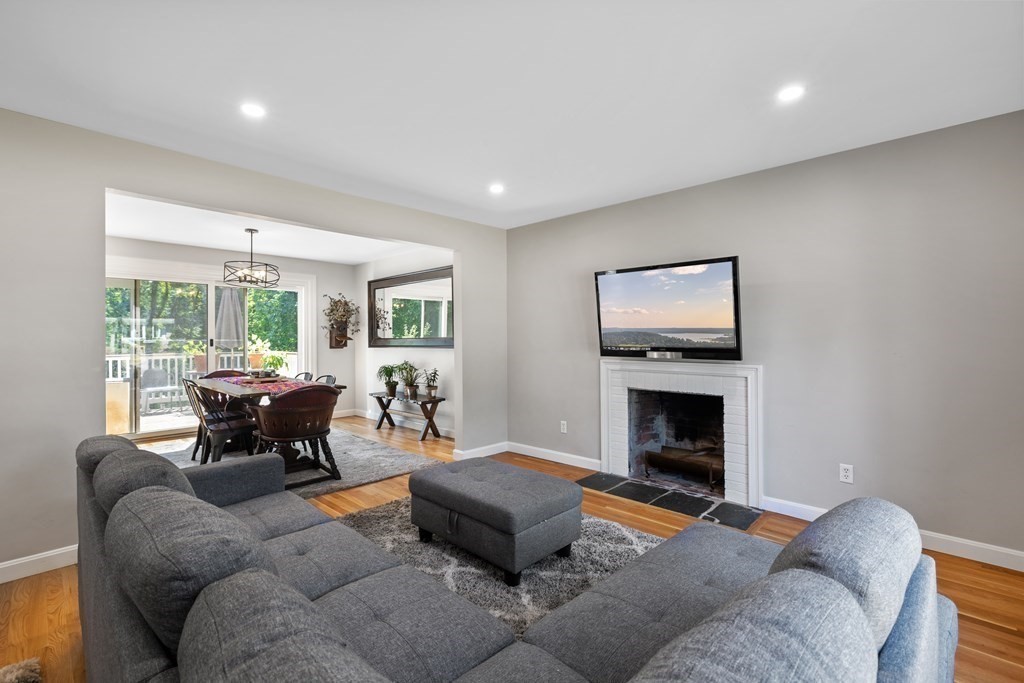 28 Strawberry Hill Road Natick, MA 01760 - Photo 15 of 42 Gallery Image 15