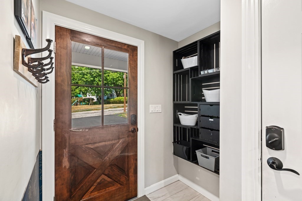28 Strawberry Hill Road Natick, MA 01760 - Photo 16 of 42 Gallery Image 16